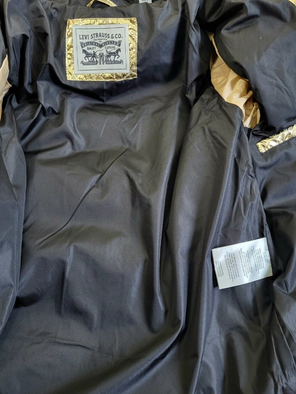 NWT~$225~LEVIS~SZ S~MENS GOLD METALLIC PUFFER BOMBER JACKET HOODED COAT POCKETS - Picture 16 of 16